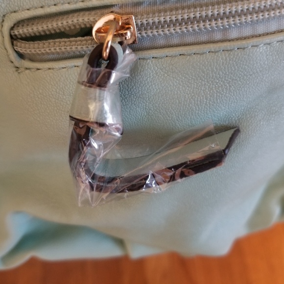 Purse - Picture 3 of 4